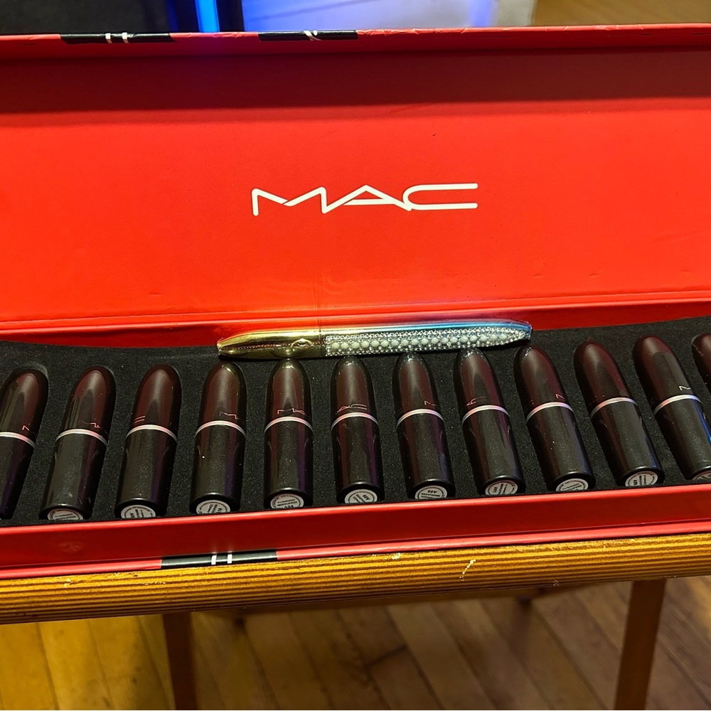 Mac - Picture 2 of 4
